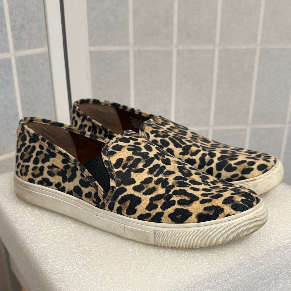 Steve Madden Safari Leopard Print Slip-On Sneakers size 10
